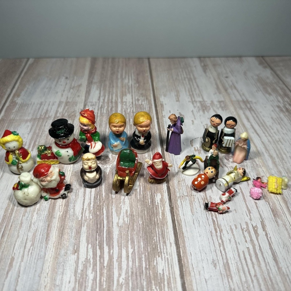 Vintage Miniature Christmas Decoration Craft Plastic Lot Of 20 Figures Trinkets